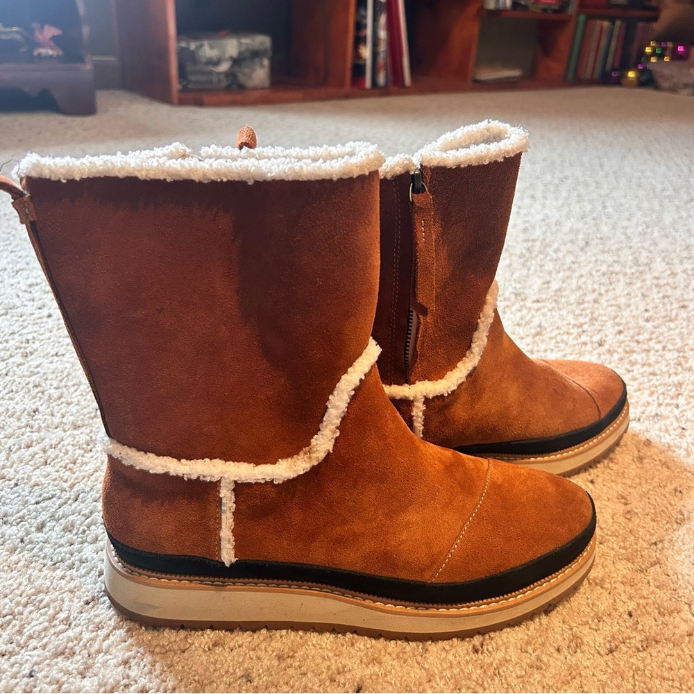 Toms Chestnut Suede Shearling-Trim Ankle Booties